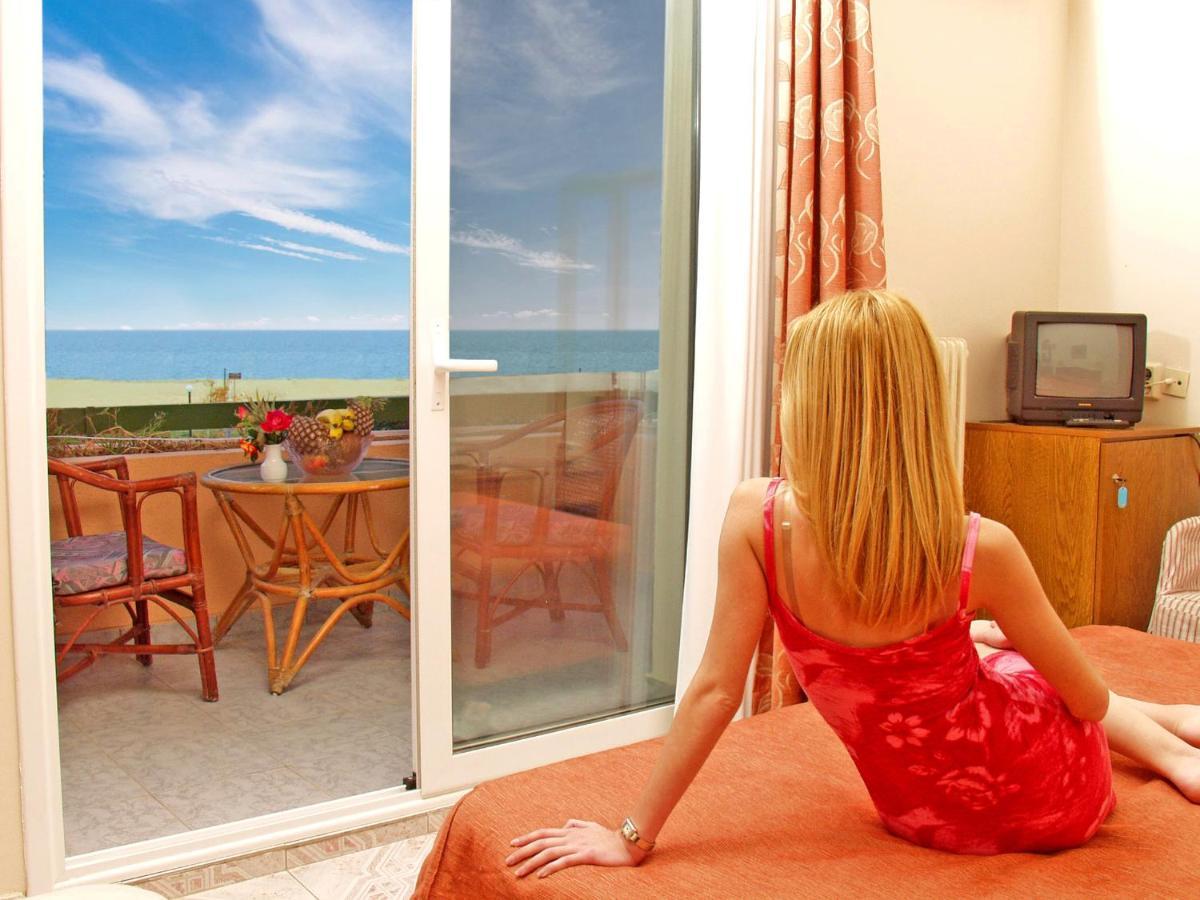 Hotel Platon Beach Olympiaki Akti Exterior photo